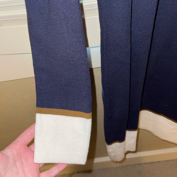 Ann Taylor sweater dress size medium petite - Picture 4 of 6